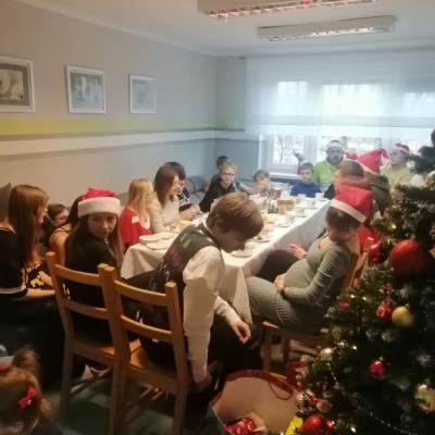 Mikołajkowa wizyta motocyklistów z Widawy